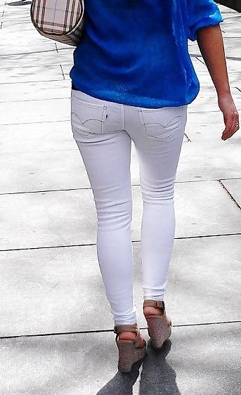 12P Tight white pants