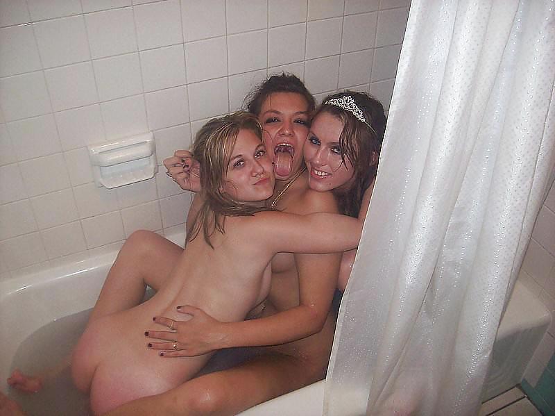 19P Shower and bathing girl ass