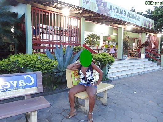 20P Brazilians public flashers