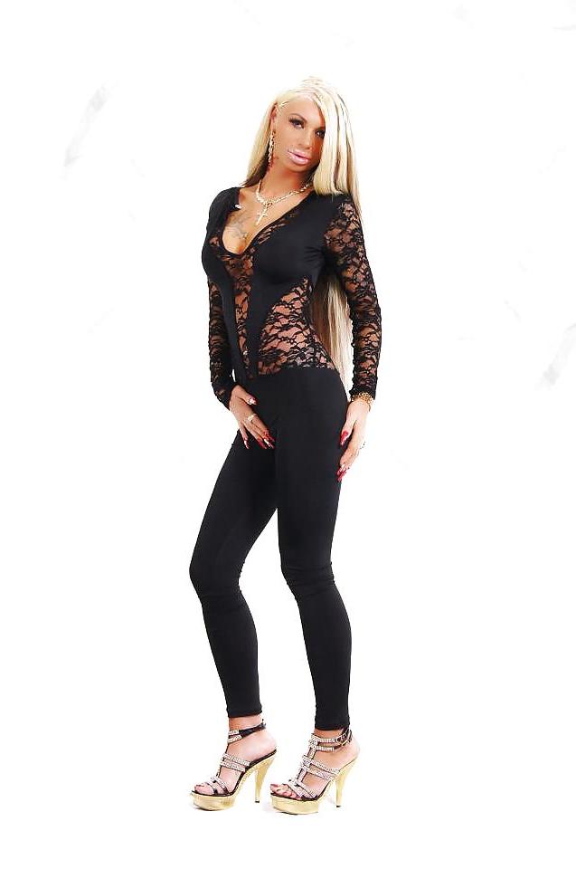 24P Bojana: Plastic Bimbo