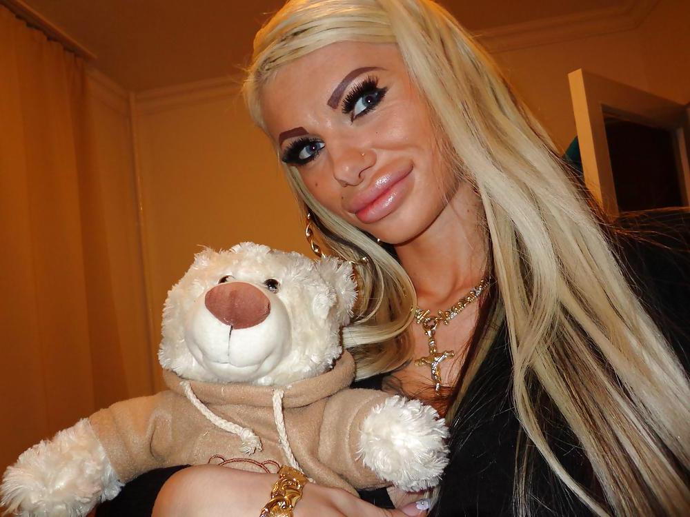24P Bojana: Plastic Bimbo
