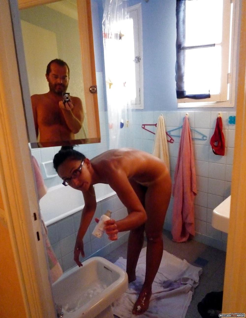 9P My wife naked in bathroom
