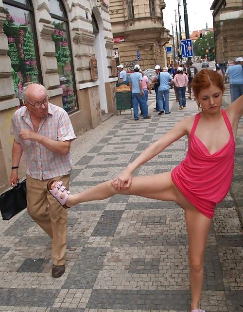 25P Women without Panties