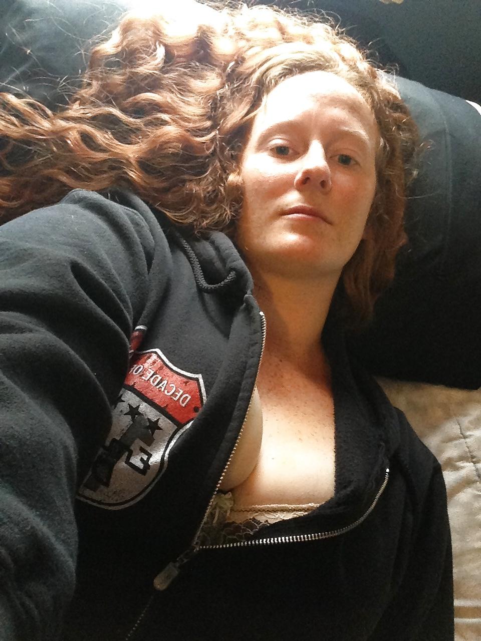 25P MAKENZIE--RED HEAD MILF!!