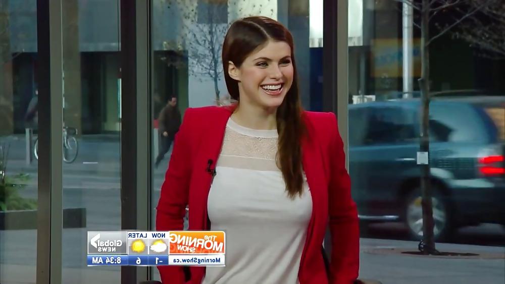 19P Alexandra Daddario...Fat Tits, Nice Eyes