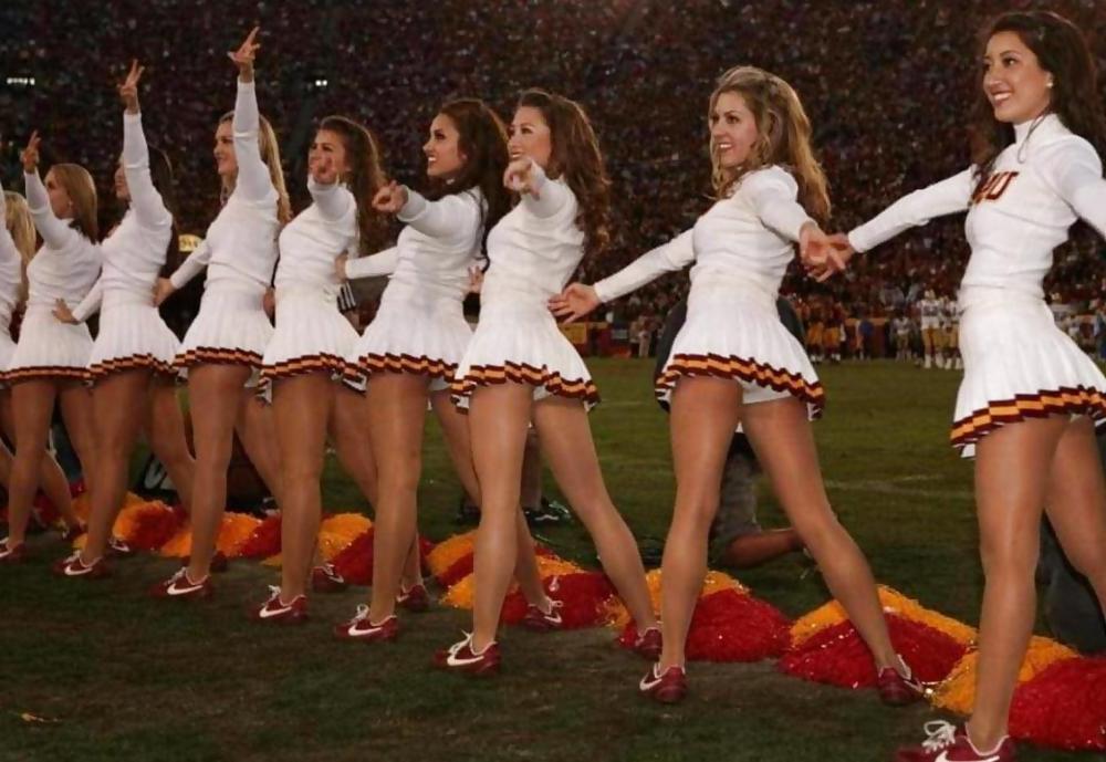 25P College Cheerleaders make my Dick Hard 3