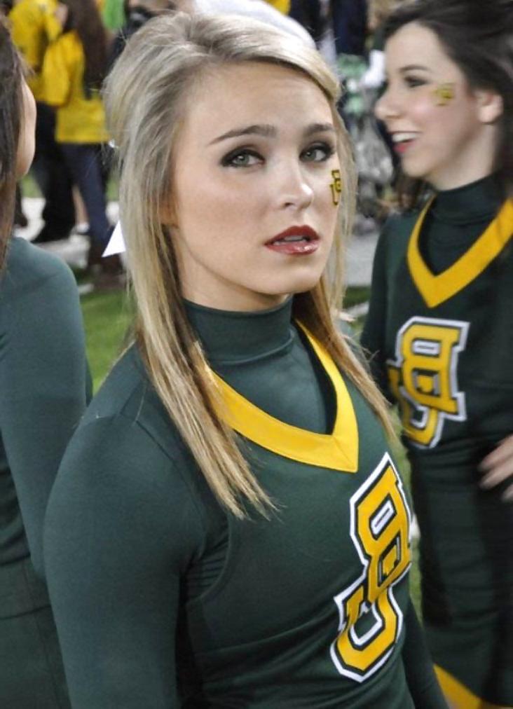 25P College Cheerleaders make my Dick Hard 3