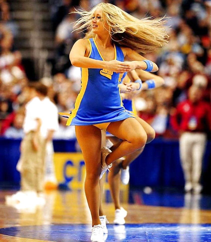 25P College Cheerleaders make my Dick Hard 3