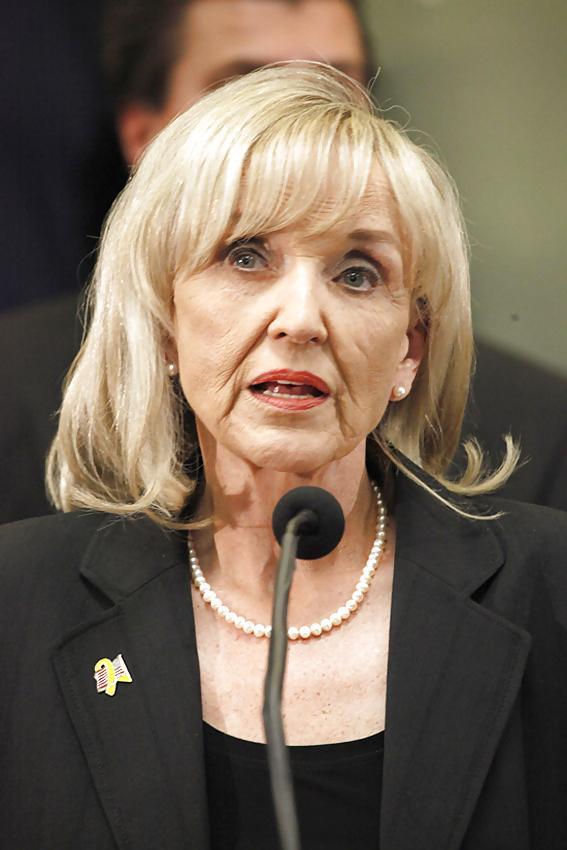 25P Love jerking off to Conservative Jan Brewer