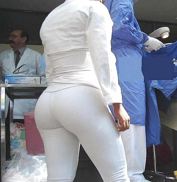 25P Girls in tight pants 4 