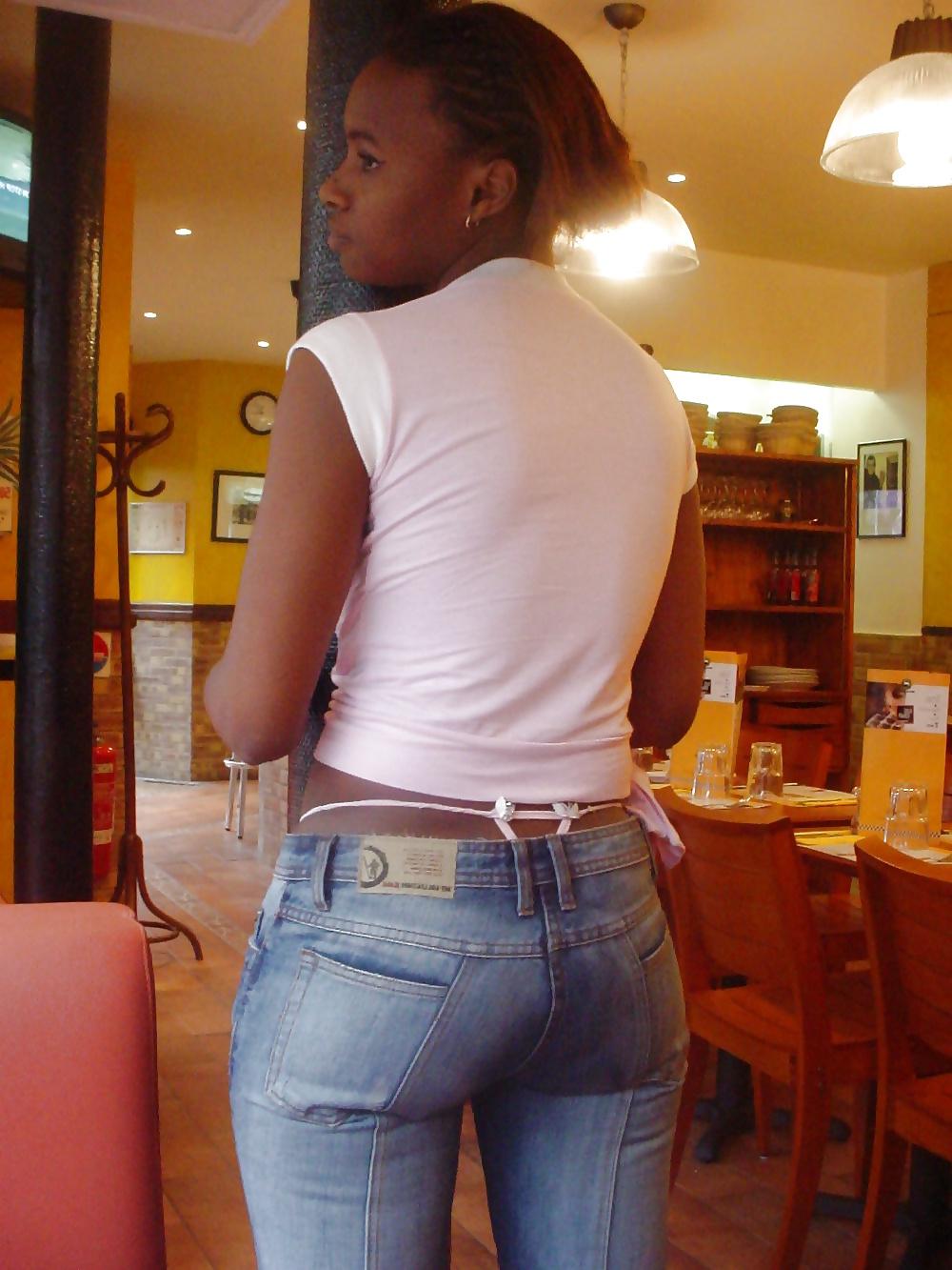 25P Girls in tight pants 4 