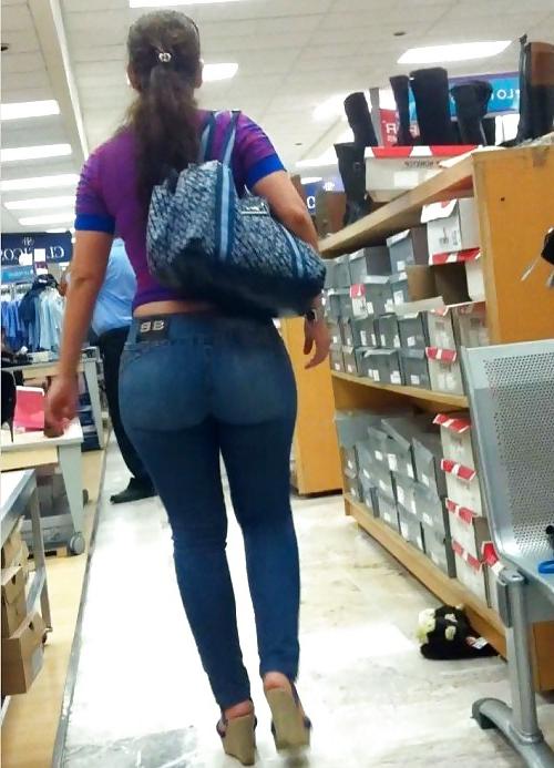 25P Girls in tight pants 4 