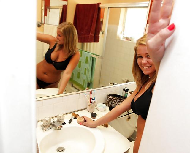 15P Hottie in Bathroom