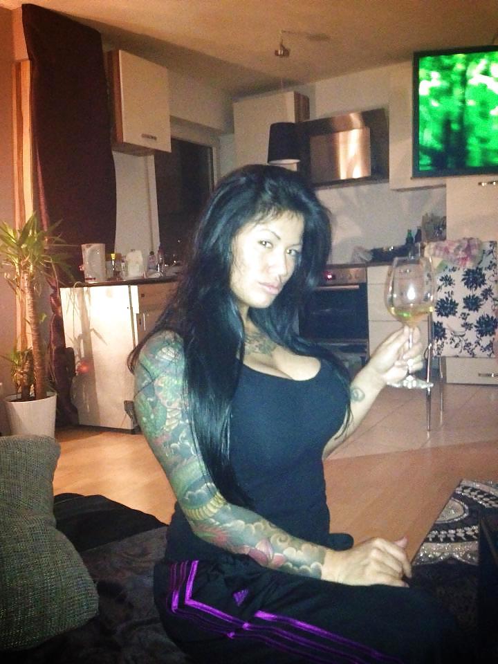 25P Bimbo Slut 