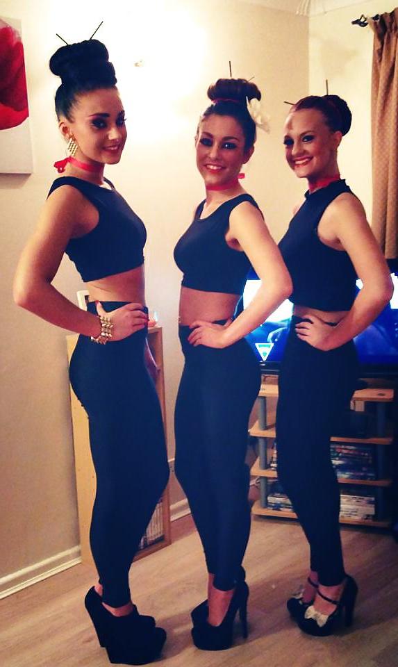 25P Sluts in tight pants! 15 