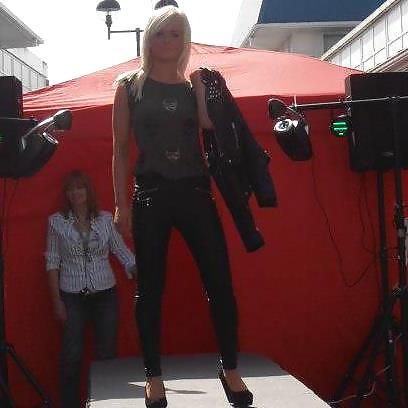 25P Sluts in tight pants! 15 