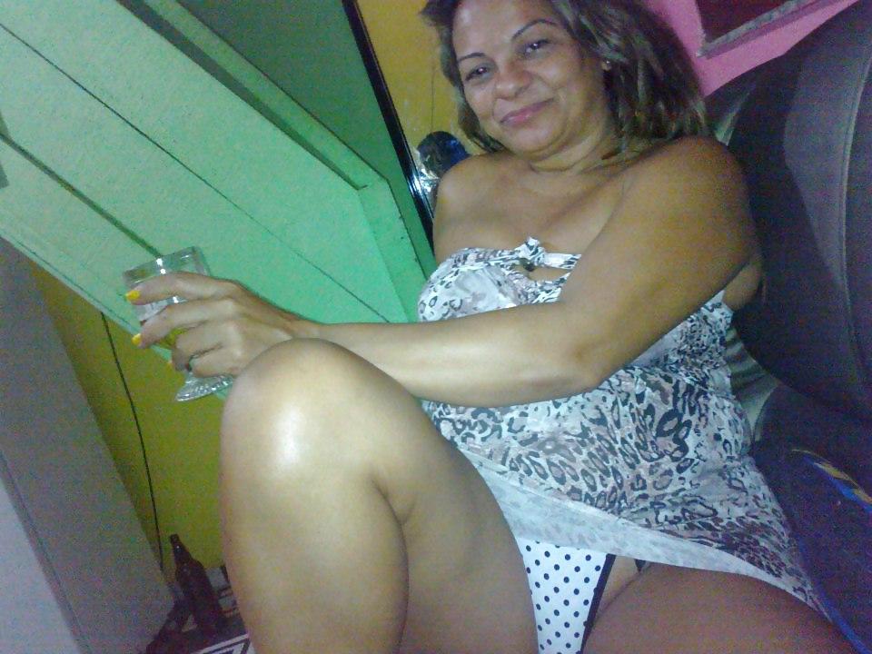 8P Hot Brazilian Milfs