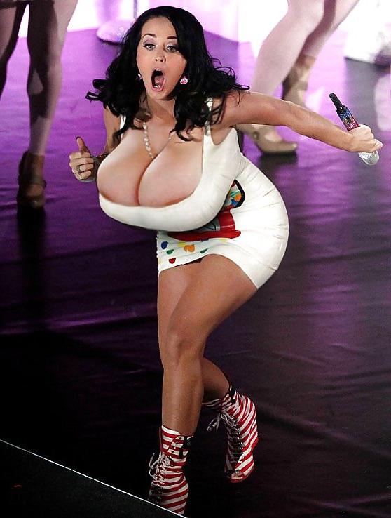 17P Fake Morphed Tits Celeb