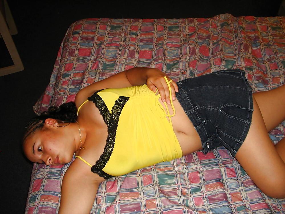 25P FANTASTIC BREEYANA - Jeans and yellow Skirt