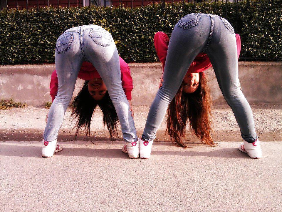 25P Latina ass in jeans