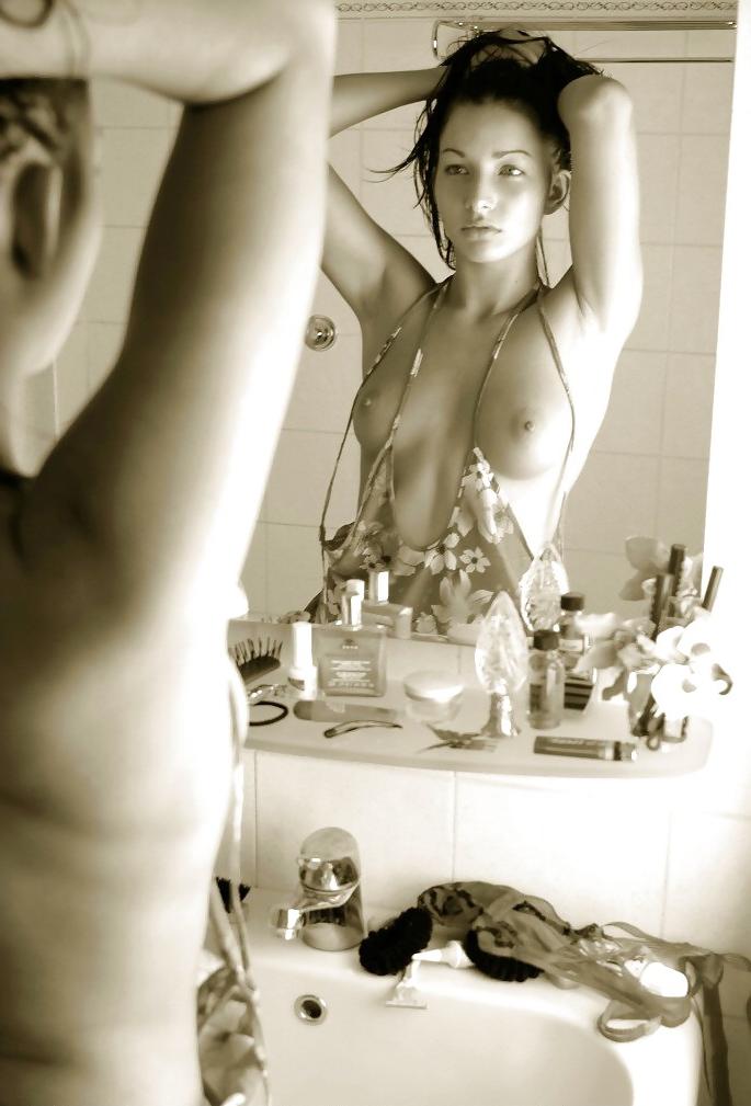 25P Brunette making herself pretty in the bathroom