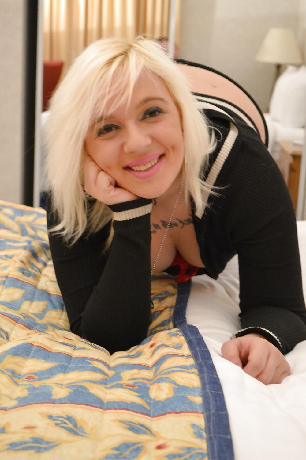 14P Thick Young Blonde Whore