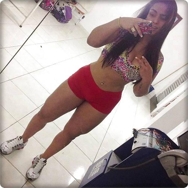 25P Brazilian Woman 19