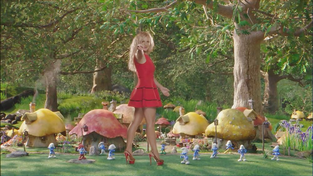 25P Stills from music videos I like
