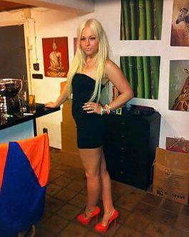 25P Dutch Barbies & Bimbo's 02