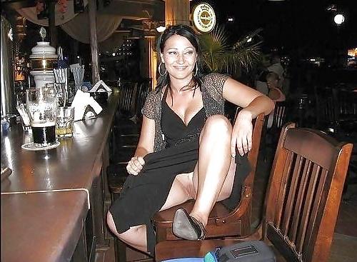 8P Amazing public upskirt