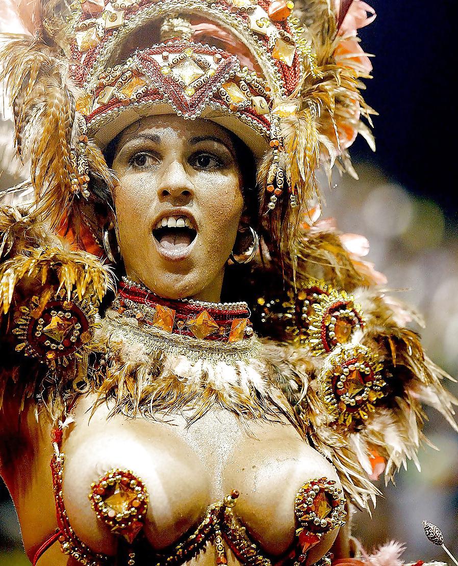 25P Brazilian Carnival sexy women