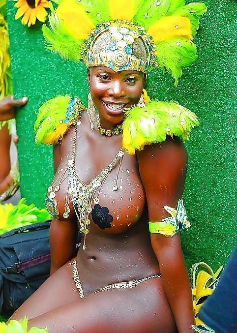 25P Brazilian Carnival sexy women