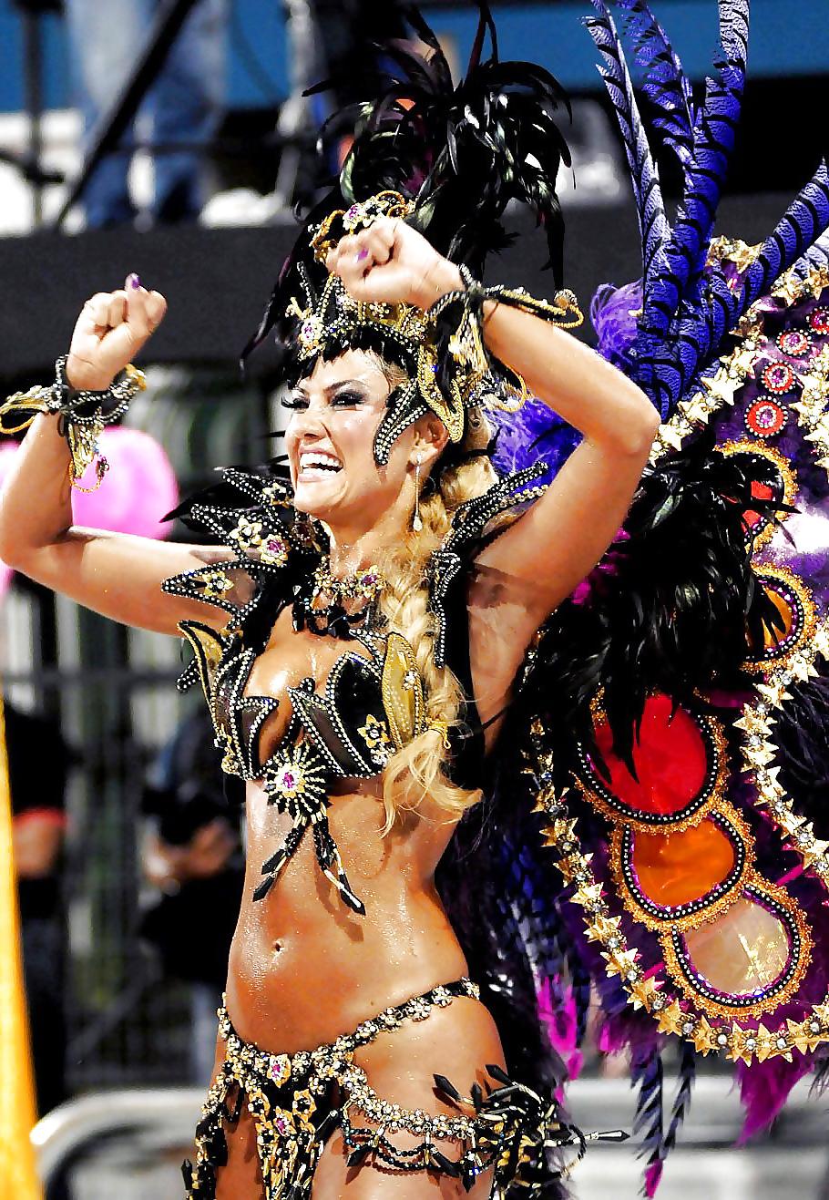 25P Brazilian Carnival sexy women