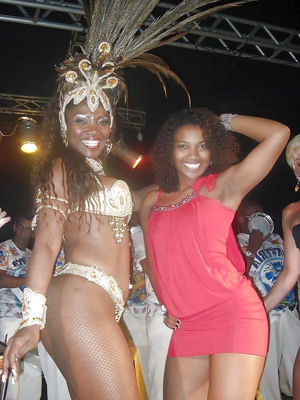25P Brazilian Carnival sexy women
