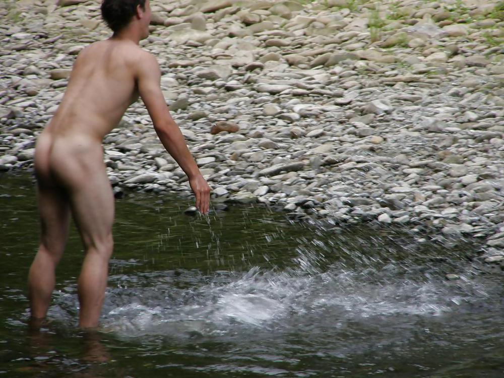 25P Sex near a lake (public)