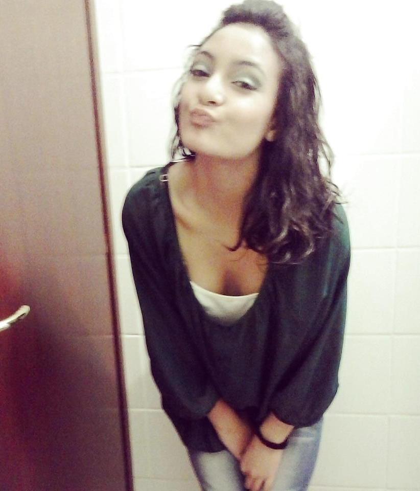 10P Francy - Thin Teen Cutie 