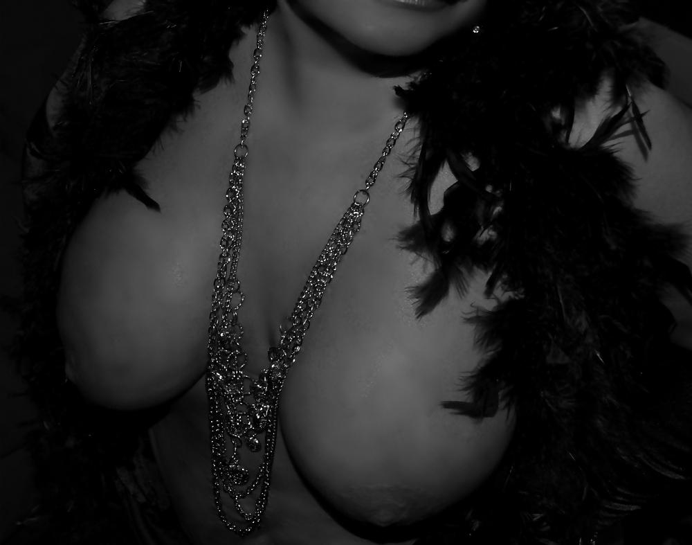 25P Curvy busty mature spreads for Halloween
