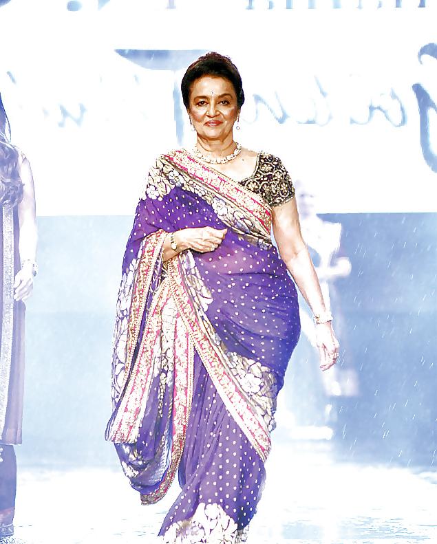 25P ASHA PAREKH BIG WIDE HIPS & BIG FAT ROUND ASS
