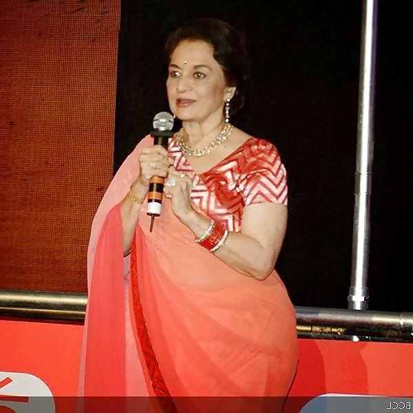 25P ASHA PAREKH BIG WIDE HIPS & BIG FAT ROUND ASS