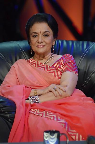 25P ASHA PAREKH BIG WIDE HIPS & BIG FAT ROUND ASS