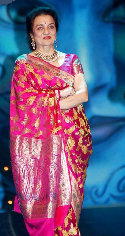 25P ASHA PAREKH BIG WIDE HIPS & BIG FAT ROUND ASS
