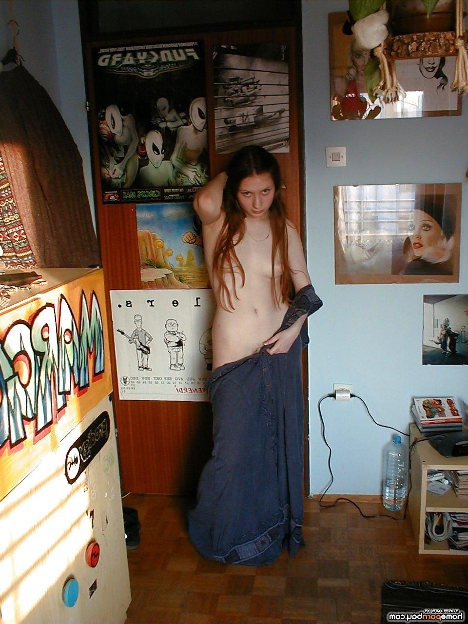 14P Long haired retro babe