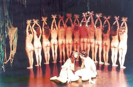 25P STAGE NUDITY