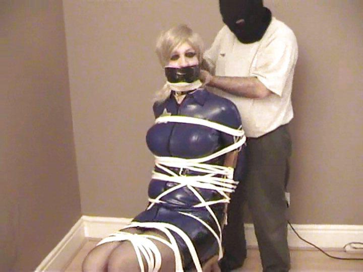 25P Bondage video caps