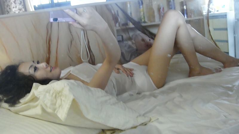 17P Chinese girl takes self pics