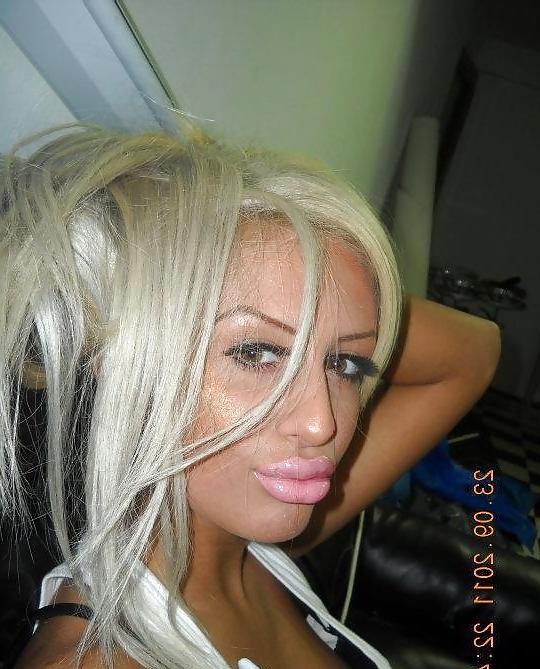 17P Fake lips Long Nails BIMBO