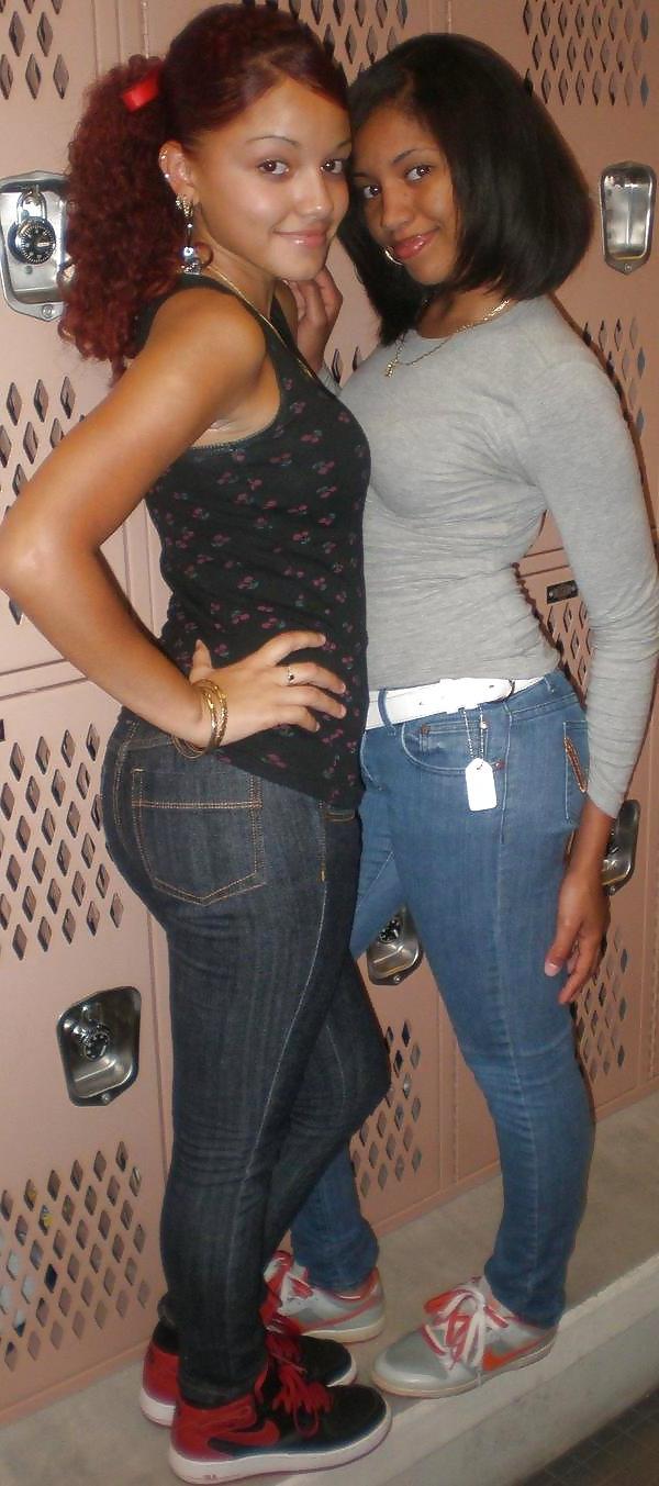 25P Queens in Jeans LLXXXXIII