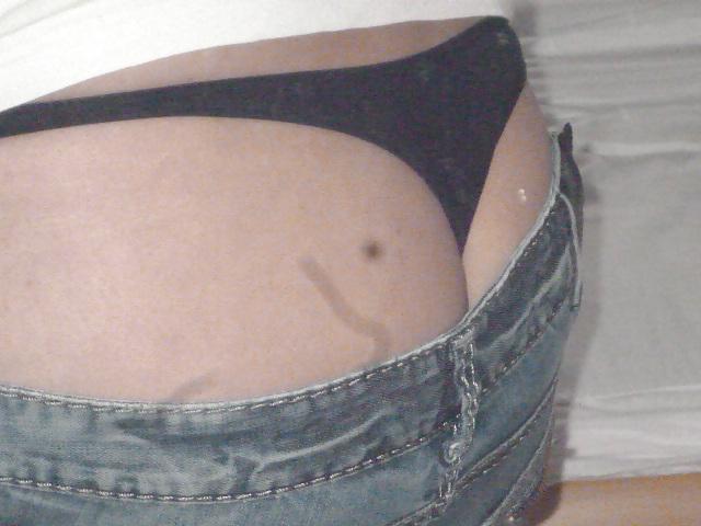 10P More thongs and jeans