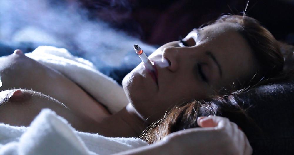 25P Glamour Smoking: Rebecca