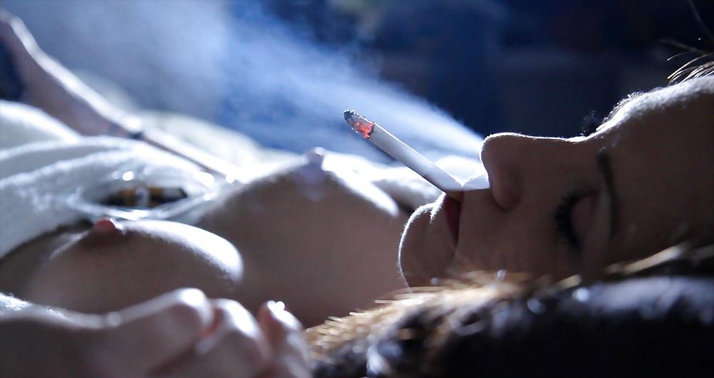 25P Glamour Smoking: Rebecca